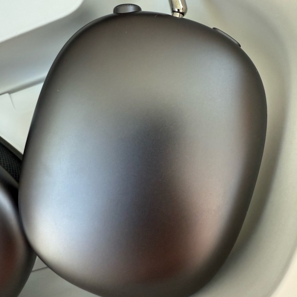 Apple Airpods Max - Picture 6 of 8